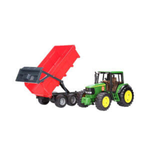 Traktor JD sa prikolicom crvenom